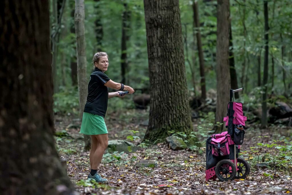 Jomez-Pro-Elaine-King-AV-Disc-Golf-1500