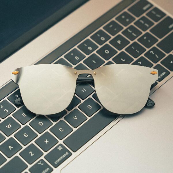 Player's Party Sunglasses - Image 2